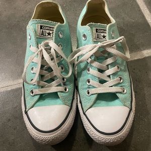 Light teal aqua blue mint Converse Low Tops Sz 7